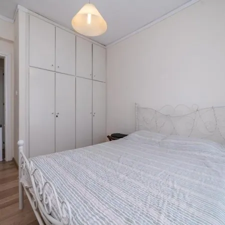 Lovely Apartamento PalaiónTsiflíkion